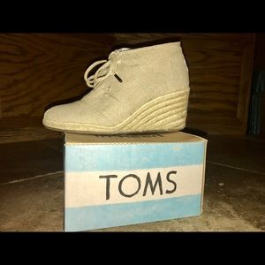 Toms Desert Wedge Booties